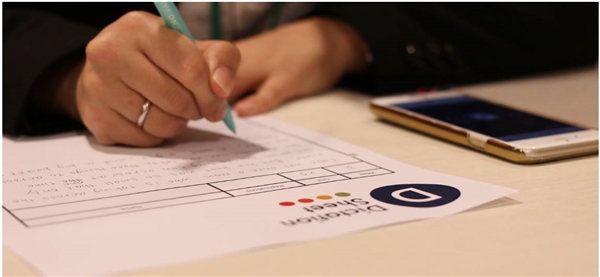 レアジョブ本気塾で勉強する人